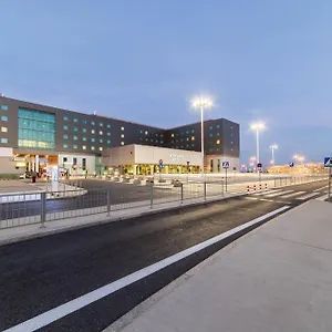 Courtyard By Marriott Airport Βαρσοβία